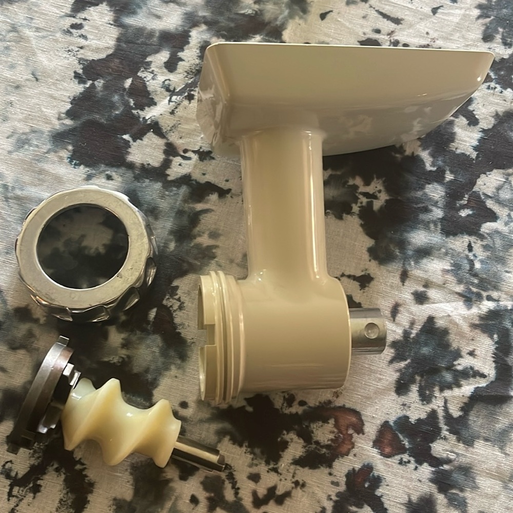Oster Regency Kitchen Center Food Meat Grinder Head Attachment Accessory